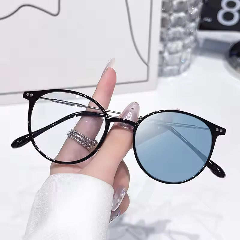 GU7 Round Photochromic Glasses — Black / Blue option